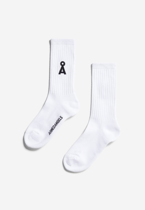 chaussettes-blanc-homme-armedangels.jpeg