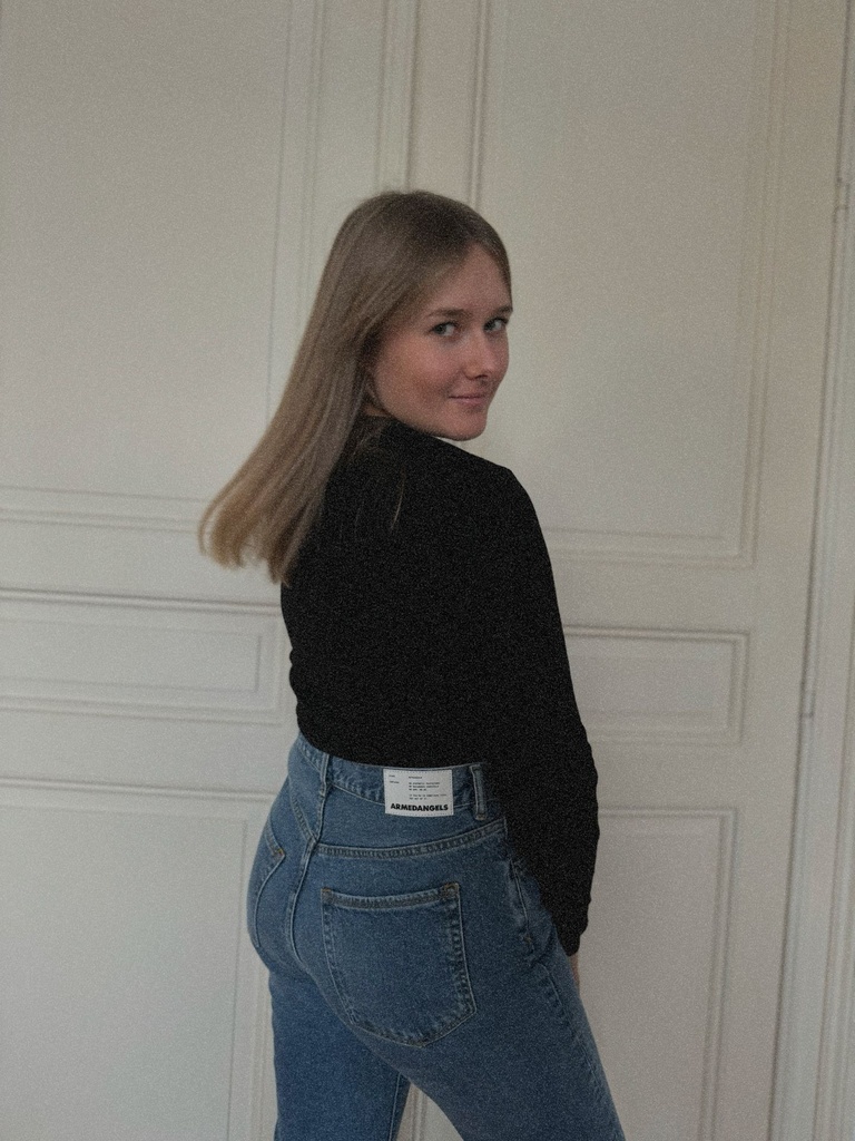 jean-jeans-armedangels-tshirt-noir-intemporel-look-totallook-outfit-vetements-durable.JPG