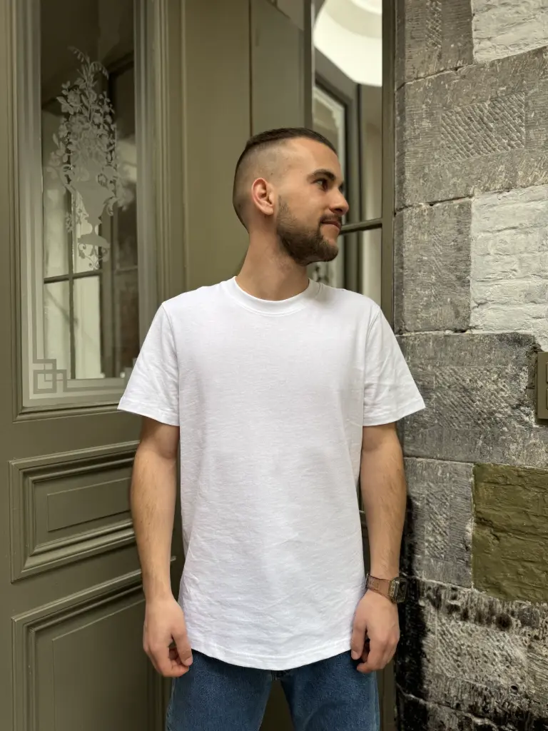 tshirthomme-tshirtblanc-oversized-tshirtoversize-white-blanc-whitetshirt-modehomme-armedangels4.webp