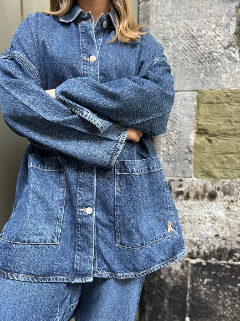 vestejeans-veste-jeans-robejeans-blue-oversize-outfitoversize-armedangels-detoxdenim-modedurable-moderesponsable2.jpg.webp