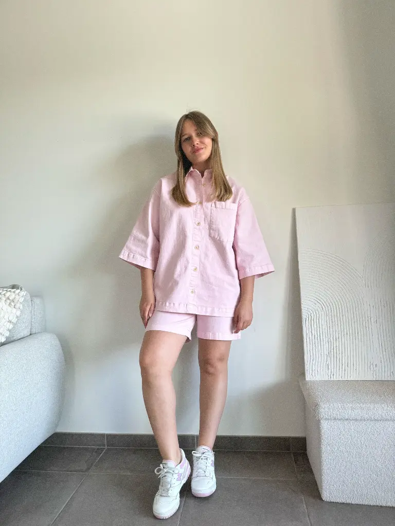 ensemble-chemise-short-summer-summeroutfit-modedurable-rose-pinkoutfit-10.webp