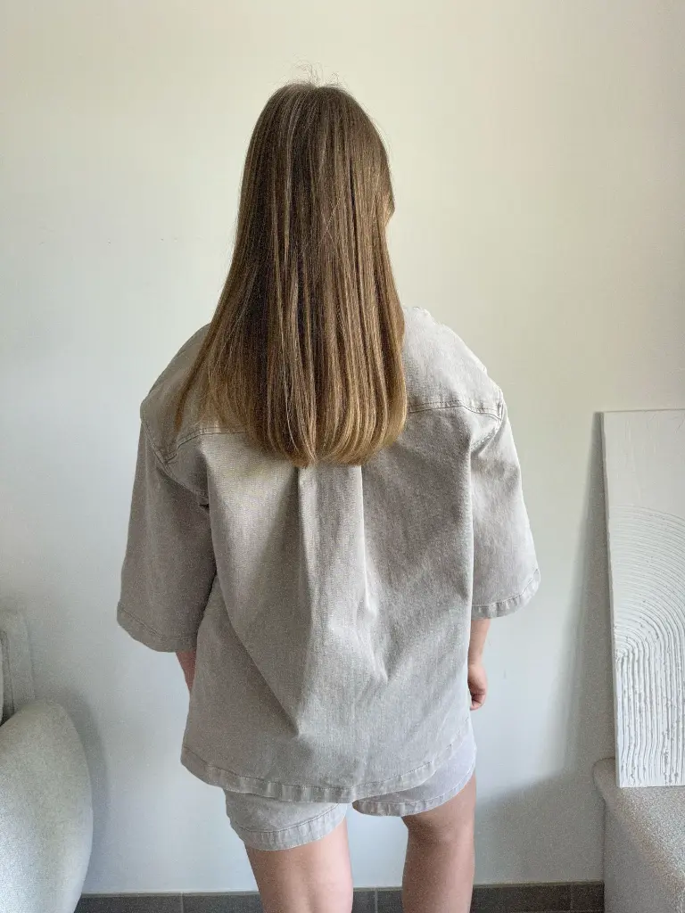 modefemme-pourelle-minimumfashion-ensemble-chemise-short-summer-summeroutfit-modedurable-beige-10.webp
