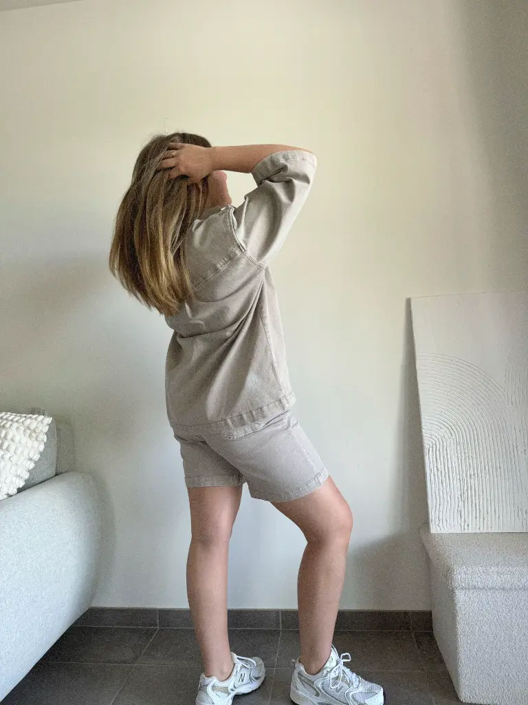 modefemme-pourelle-minimumfashion-ensemble-chemise-short-summer-summeroutfit-modedurable-beige-5.webp