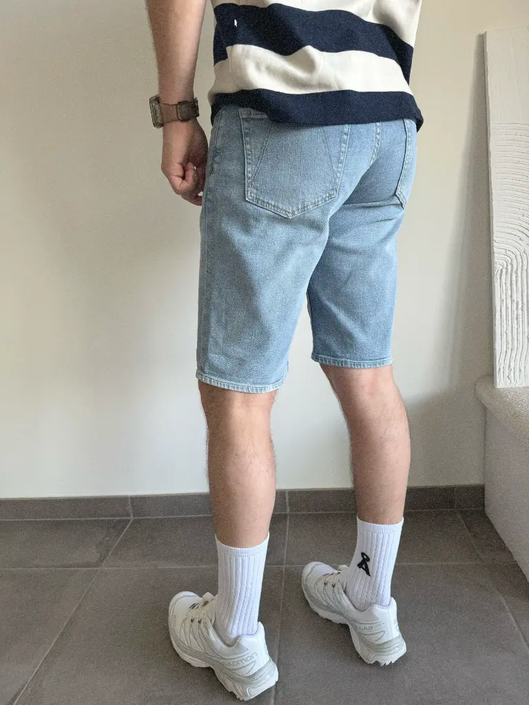 short-jeans-shortenjean-shortenjeans-bluejeans-detoxjeans-armedangels-homme-modehomme-2.webp