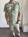 ensemble-vert-chemise-polo-green-fashionformen-outfitformen-vetements-homme-pourlui-minimumfashion-modedurable-4.webp